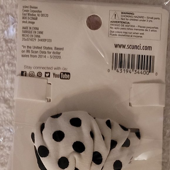 Scunci Headwrap is a 2-in-1 Headwrap/Mask - Polka - Picture 3 of 3